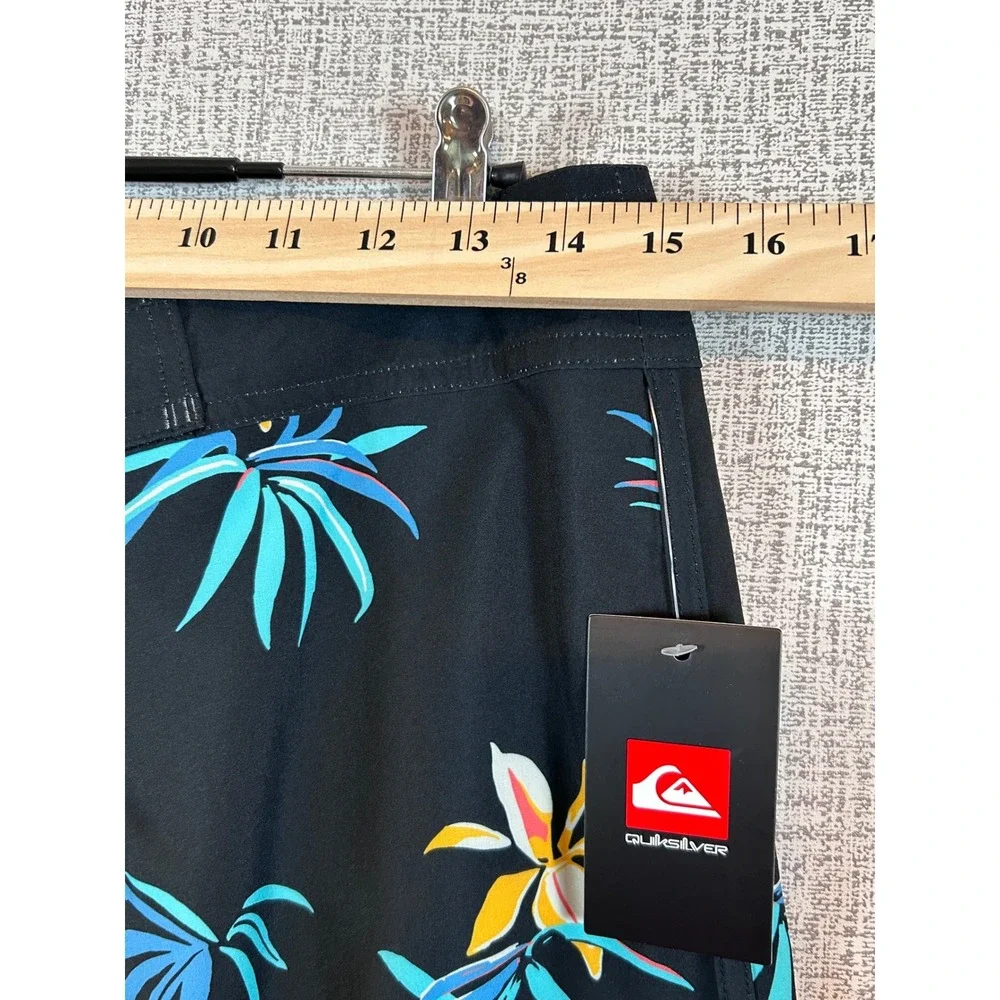 NWT Quiksilver Mens Board‎ Shorts Size 30 Black Tropical Floral Palm Swim Trunks
